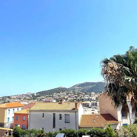 Apartment F2 A Avec Terrasse Et Parking, Proche Plages - Fr-1-309-37