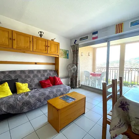 F2 A Avec Terrasse Et Parking, Proche Plages - Fr-1-309-37 *